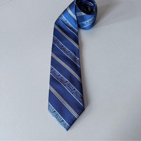 Classic Silk Tie - Picture 1 of 8